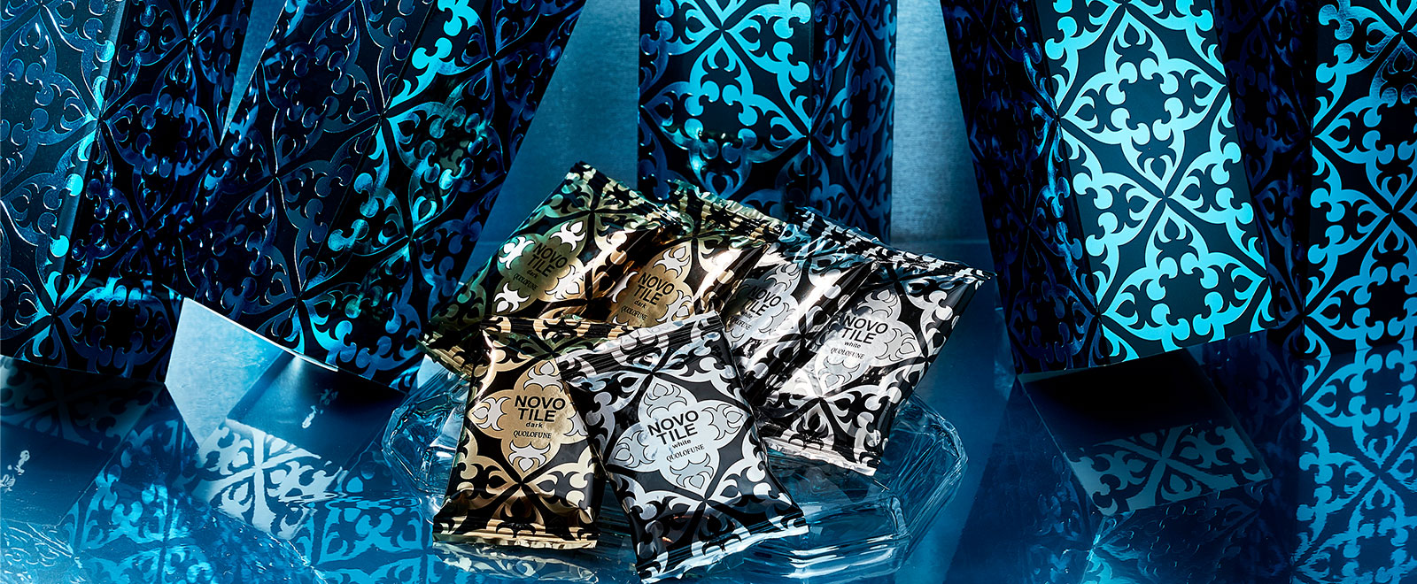 NOVO TILE クリスマス限定パッケージ　商品写真