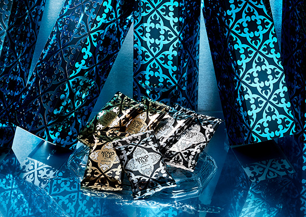 NOVO TILE クリスマス限定パッケージ　商品写真